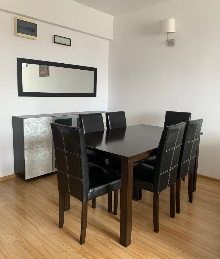 Sunny Central Apartments Suceava Luaran gambar