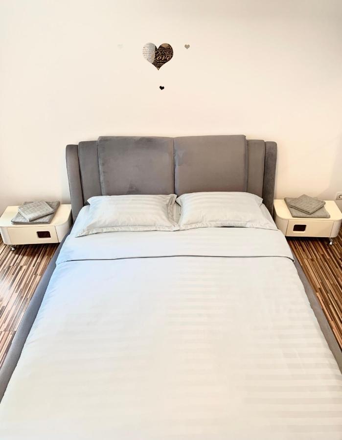Sunny Central Apartments Suceava Luaran gambar