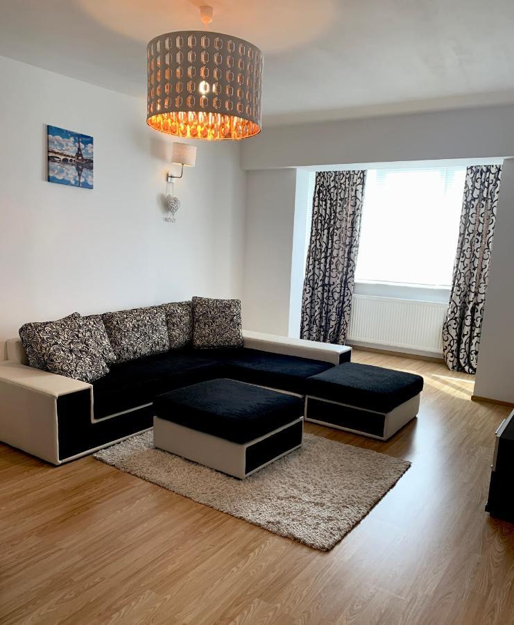 Sunny Central Apartments Suceava Luaran gambar