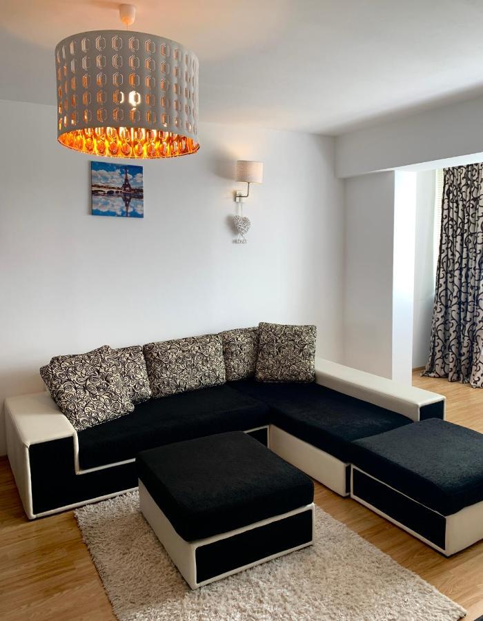 Sunny Central Apartments Suceava Luaran gambar