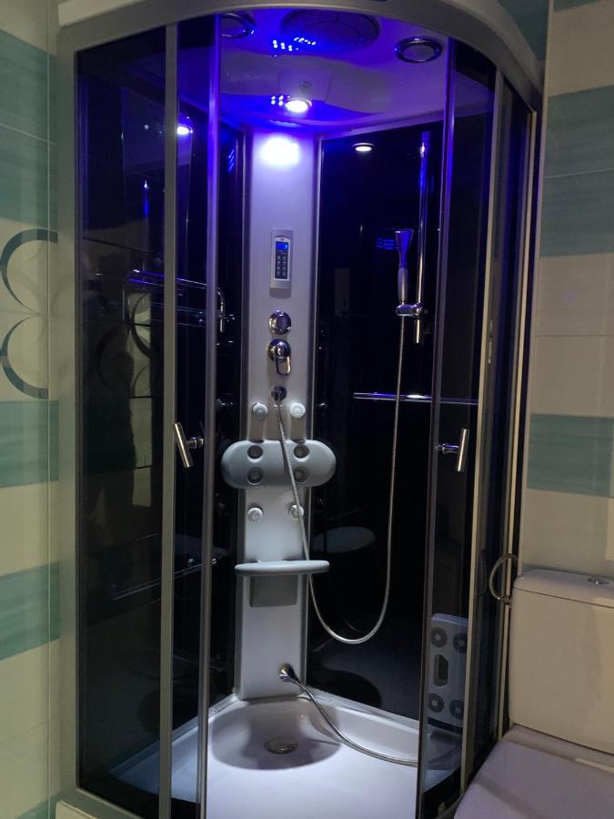 Sunny Central Apartments Suceava Luaran gambar